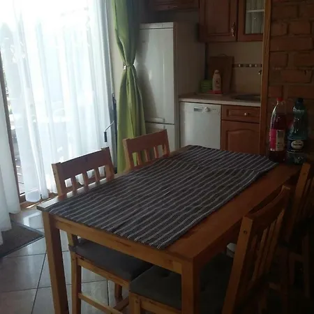 Prázdninový dům Domki Wakacyjne W Debinie *